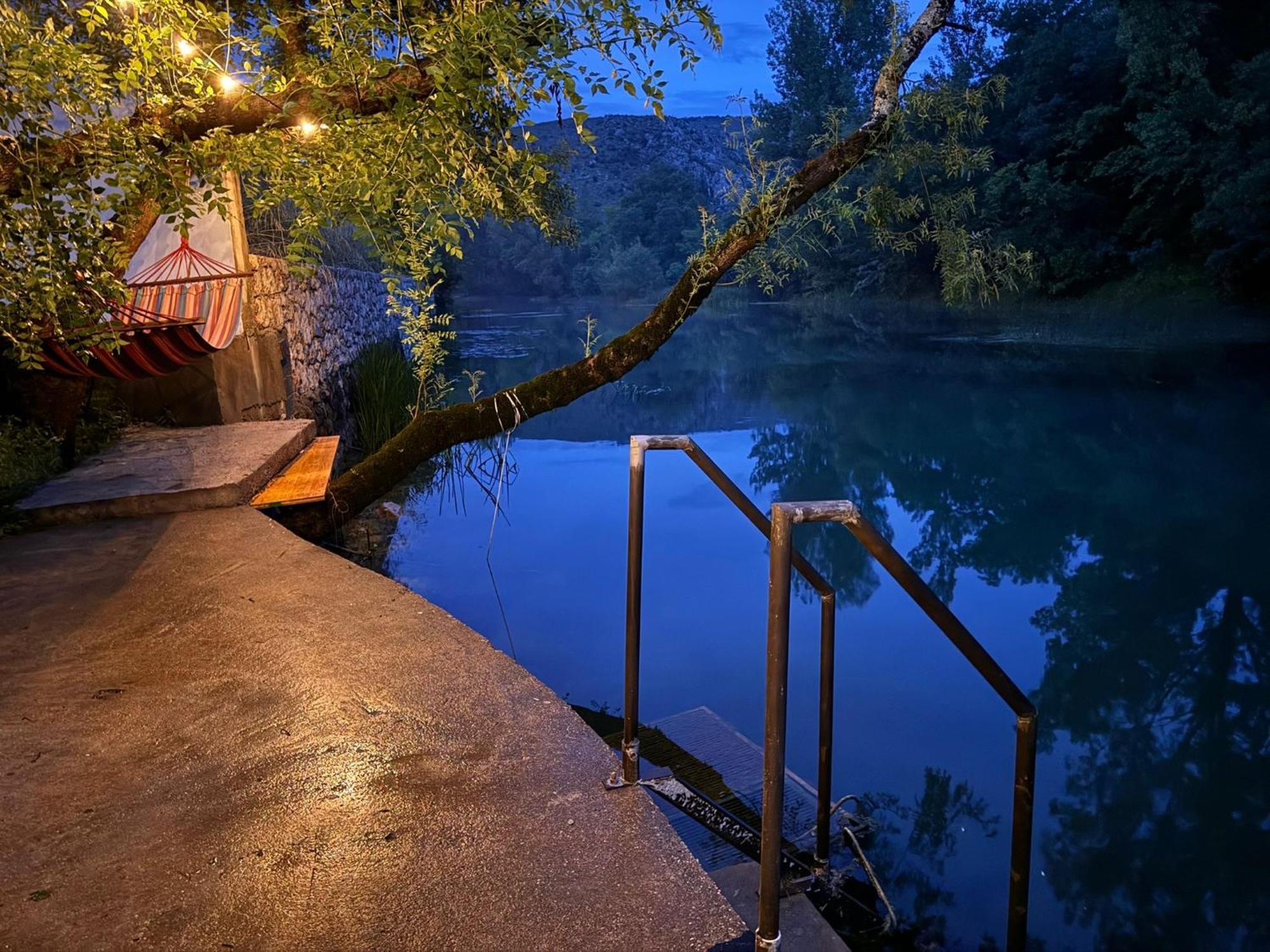 House On The River Blagaj Exterior photo